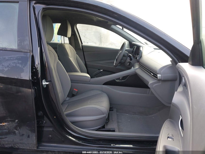 2023 Hyundai Elantra Se