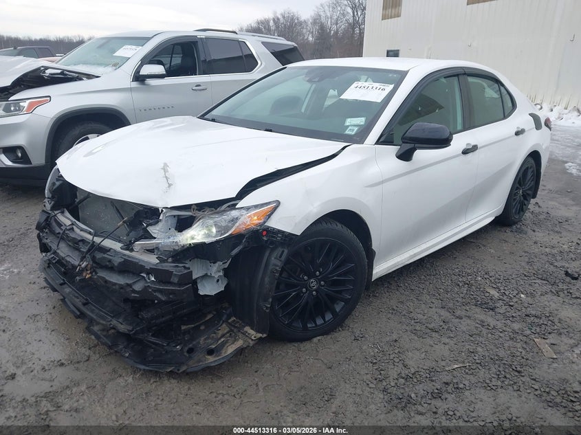 2020 Toyota Camry Se Nightshade Edition