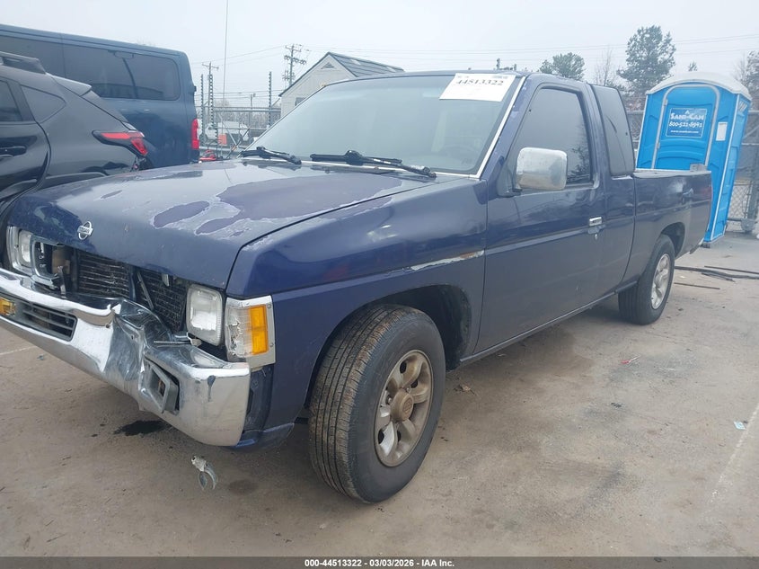 1997 Nissan 4X2 Truck