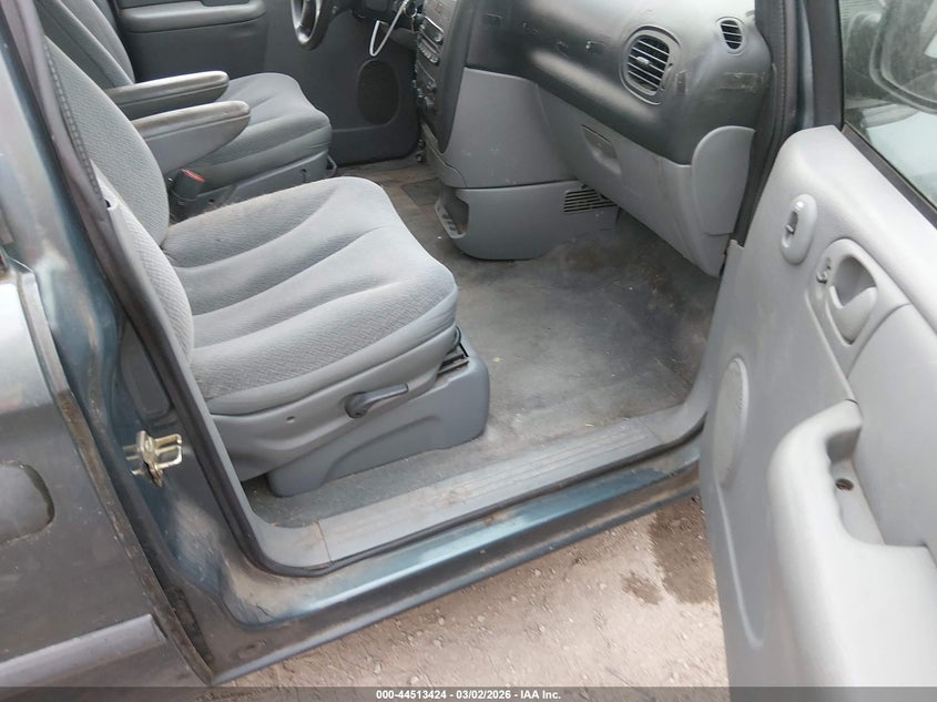 2005 Dodge Caravan Se