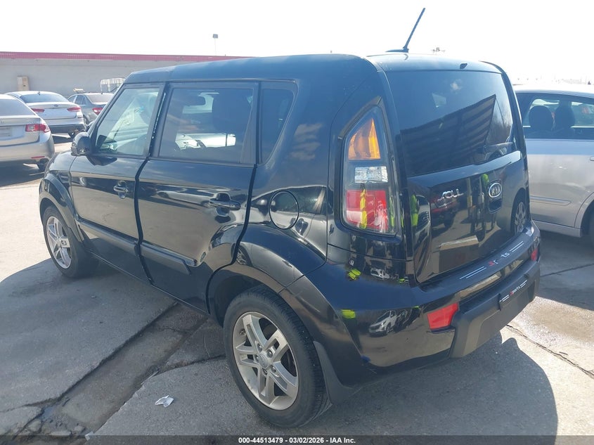 2011 Kia Soul +