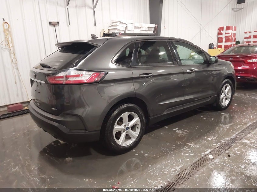 2020 Ford Edge Se
