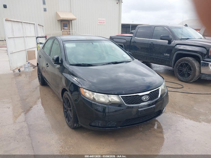 Vin: knaft4a25b5433633, lot: 45010589, kia forte lx 2011 img_1