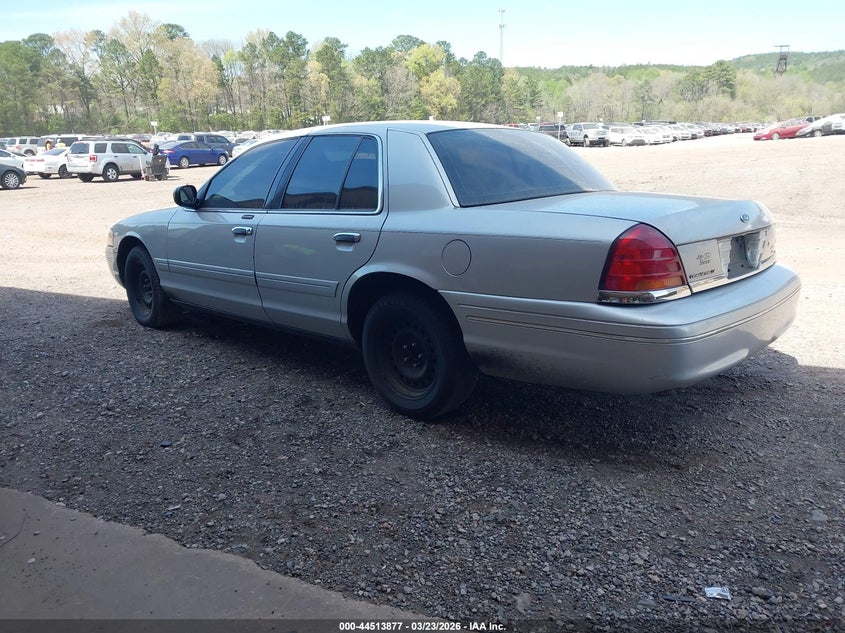 2002 FORD CROWN VICTORIA SEDAN 4.6L V-8 220HP