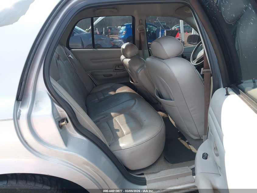 2002 FORD CROWN VICTORIA SEDAN 4.6L V-8 220HP