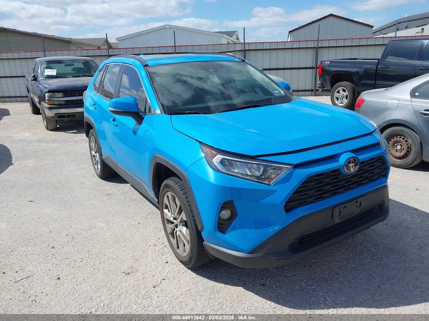 2T3C1RFV8MW127257 TOYOTA RAV4 XLE PREMIUM 2021