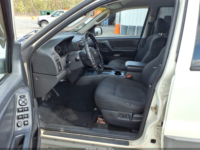 2002 Jeep Grand Cherokee Laredo