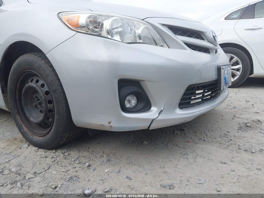 2012 Toyota Corolla 1.8 silver Lot 111044514226 Vin 2T1BU4EE0CC910914