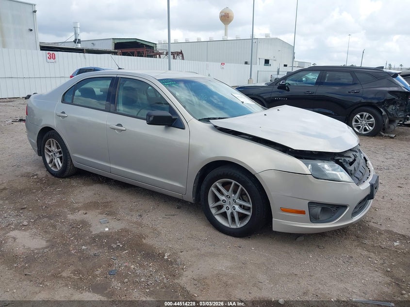2010 Ford Fusion S
