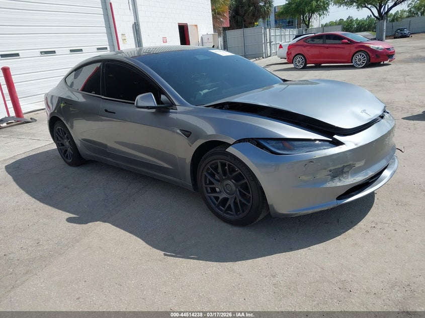 2025 Tesla Model 3 Long Range Rear-Wheel Drive/Standard Rear-Wheel Drive