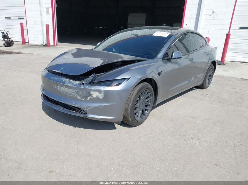 2025 Tesla Model 3 Long Range Rear-Wheel Drive/Standard Rear-Wheel Drive