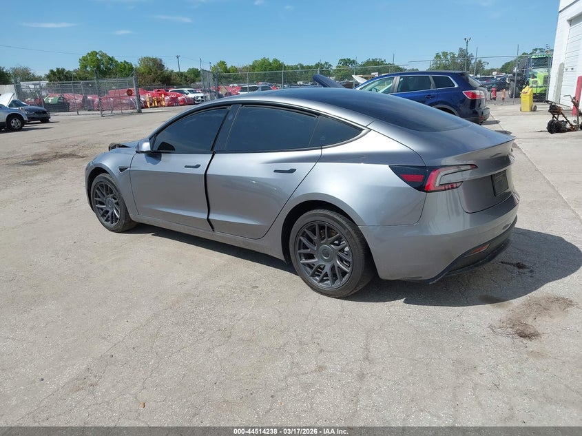 2025 Tesla Model 3 Long Range Rear-Wheel Drive/Standard Rear-Wheel Drive