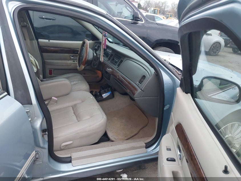2009 MERCURY GRAND MARQUIS auction photo 5