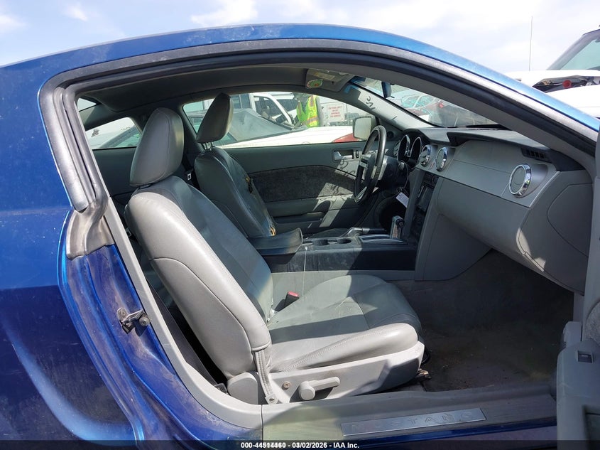 2006 Ford Mustang V6