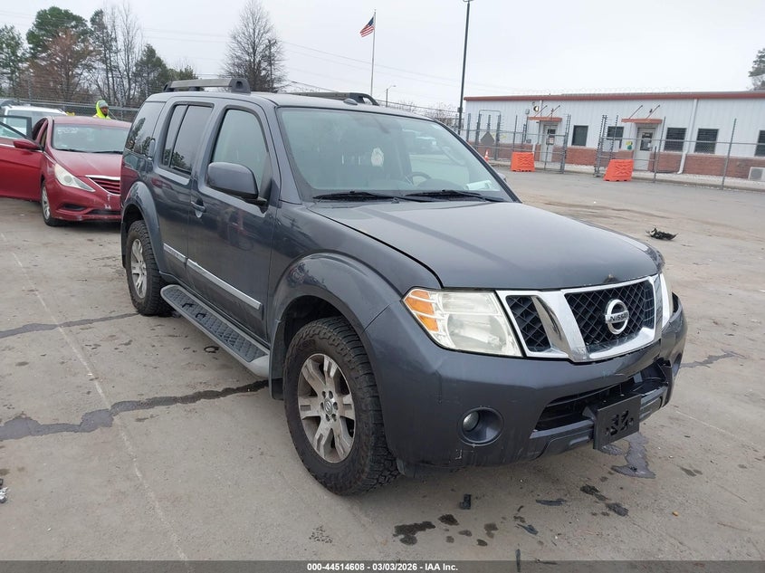 2011 Nissan Pathfinder Silver