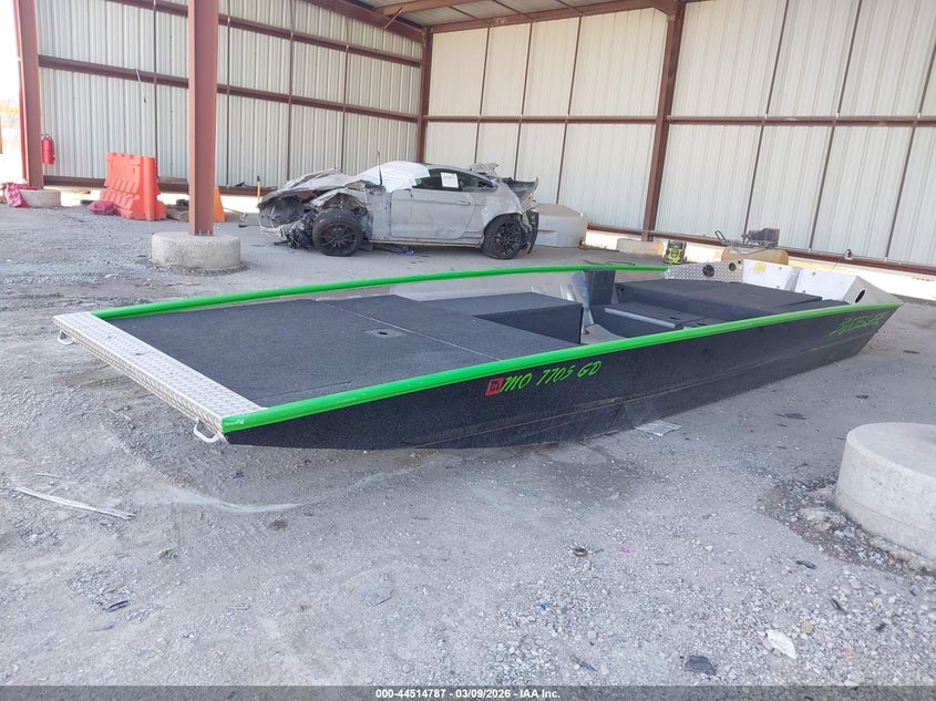 2018 BLAZER BOAT auction photo 2