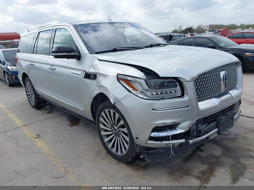 5LMJJ3LT3JEL03697 LINCOLN NAVIGATOR L Photo 1