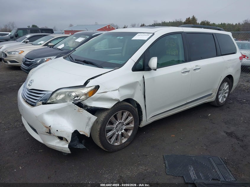2011 Toyota Sienna Limited V6