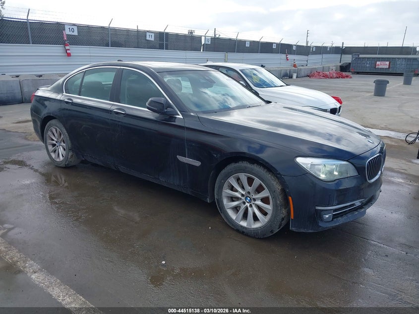2013 BMW 740I