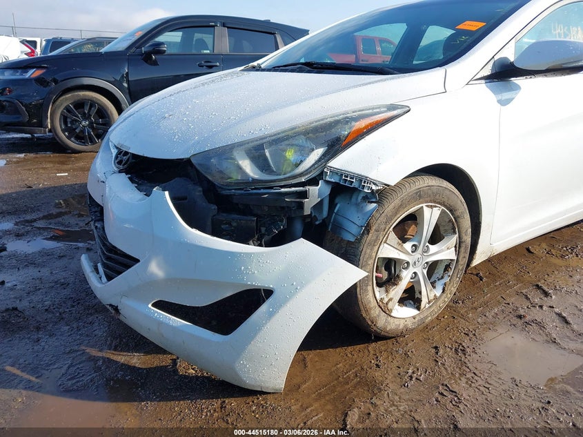 2016 HYUNDAI ELANTRA auction photo 6