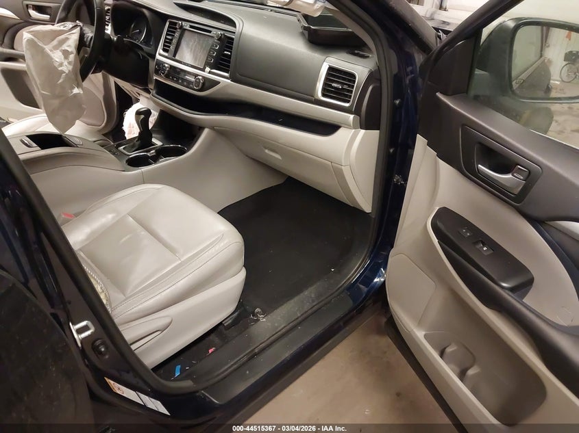 2016 Toyota Highlander Xle V6