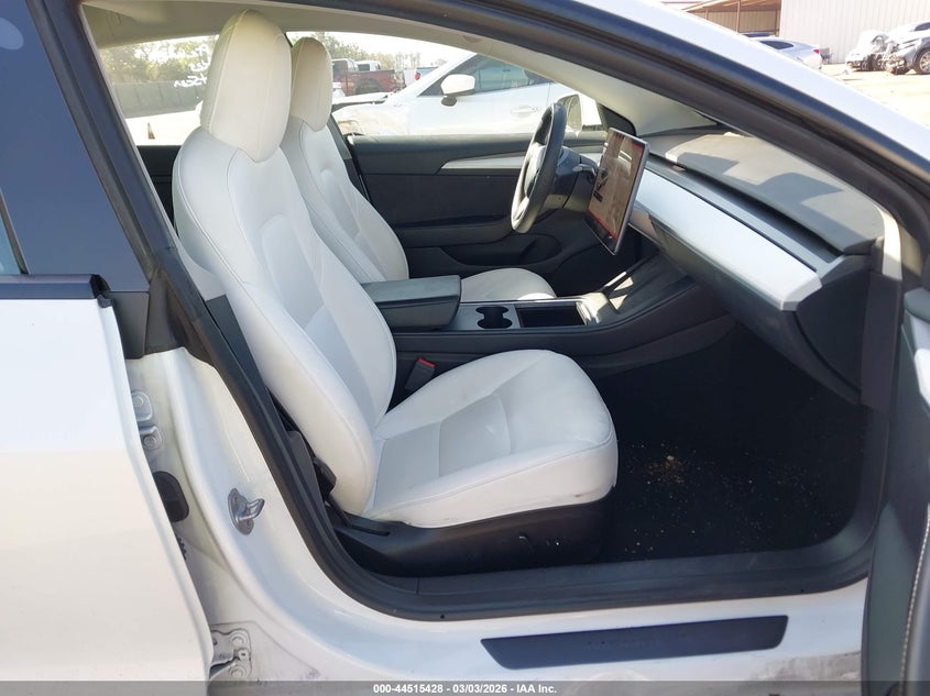 2022 Tesla Model 3 Rear-Wheel Drive