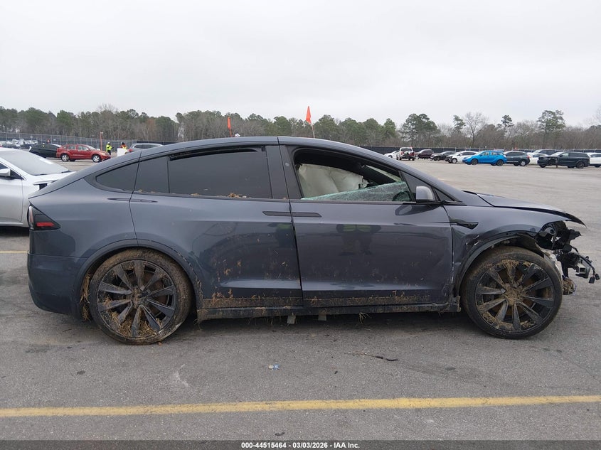 2022 Tesla Model X Plaid Tri Motor All-Wheel Drive VIN: 7SAXCBE63NF334002 Lot: 44515464