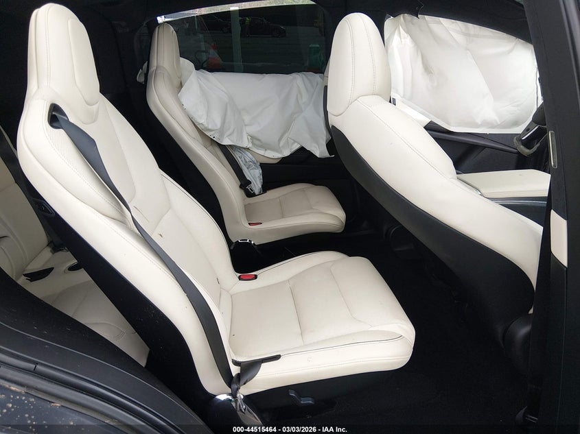 2022 Tesla Model X Plaid Tri Motor All-Wheel Drive VIN: 7SAXCBE63NF334002 Lot: 44515464