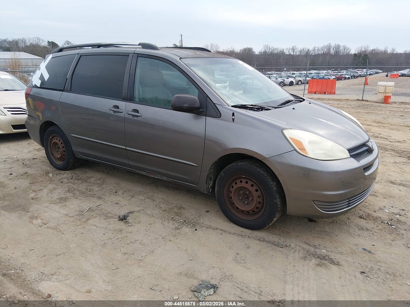 2004 Toyota Sienna Le