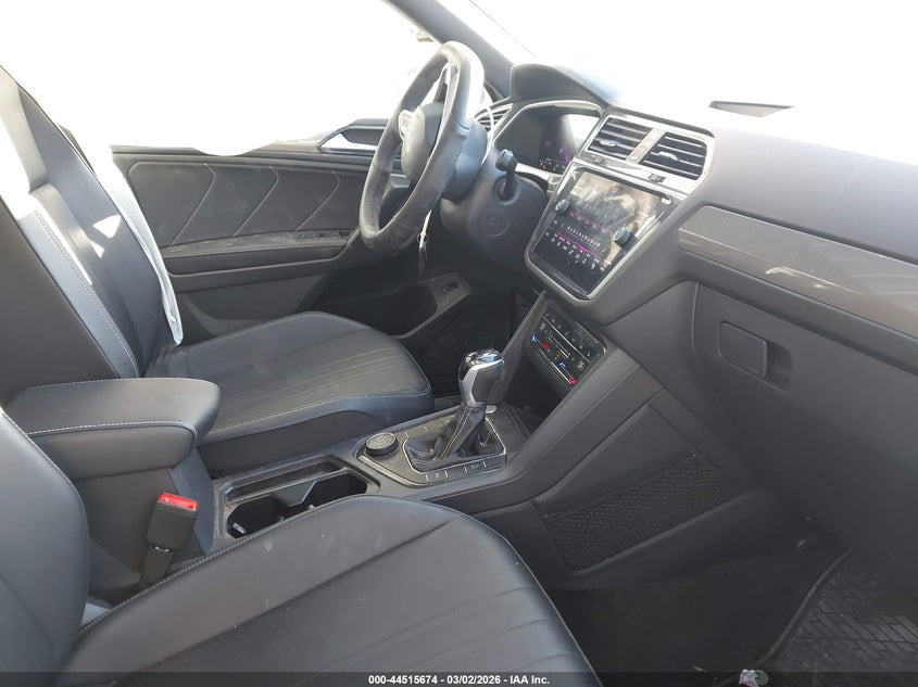 2024 Volkswagen Tiguan 2.0T Se R-Line Black