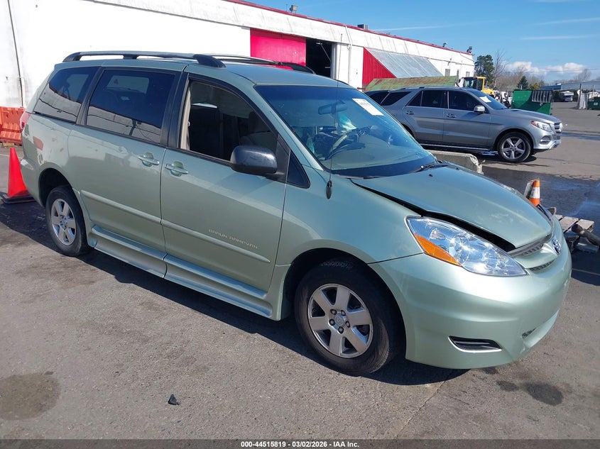 2008 Toyota Sienna Le