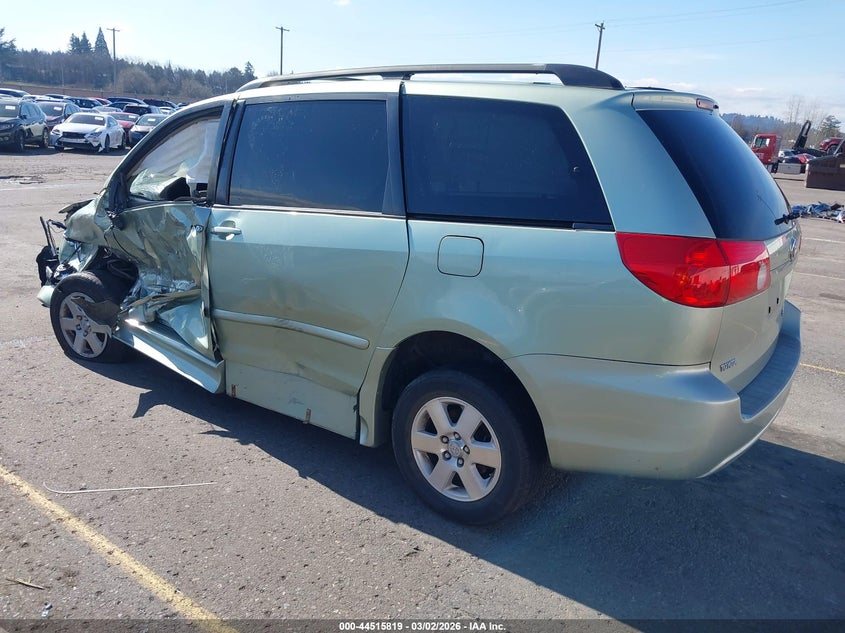 2008 Toyota Sienna Le
