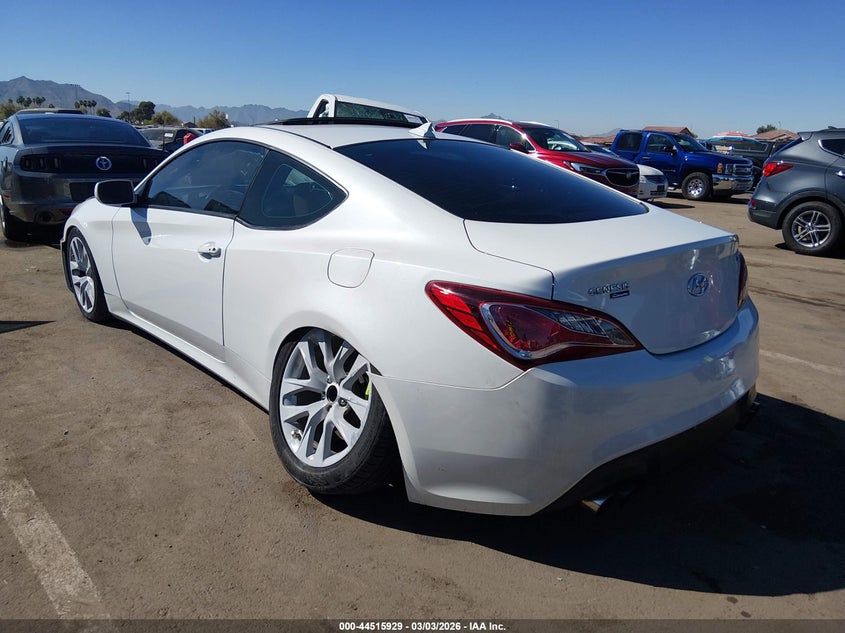 2013 Hyundai Genesis 2.0T Premium