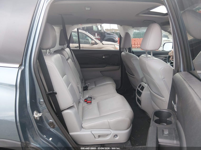 2018 HONDA PILOT auction photo 8