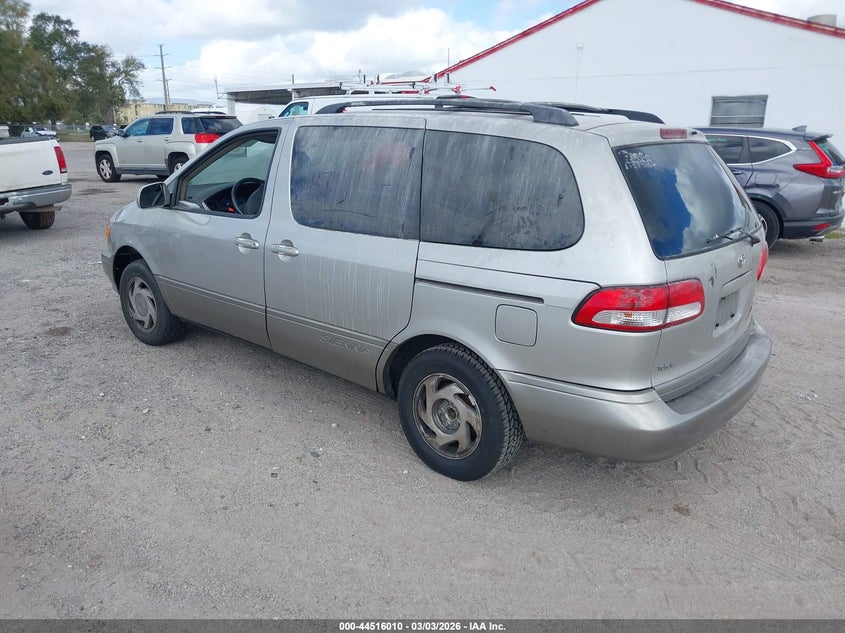 2002 Toyota Sienna Xle