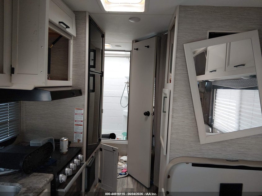 2021 THOR EXPRESS CUTAWAY auction photo 8