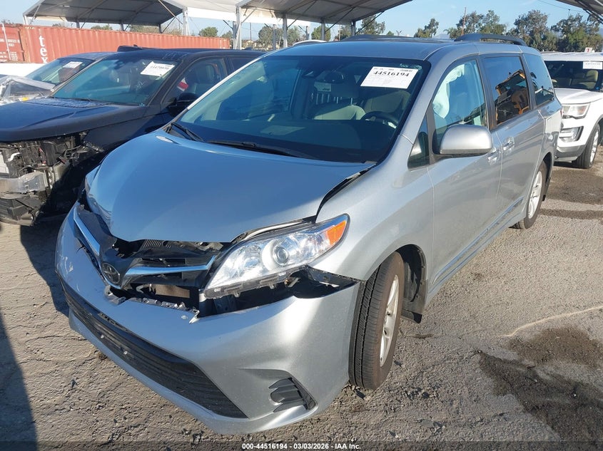 2019 Toyota Sienna Le 8 Passenger