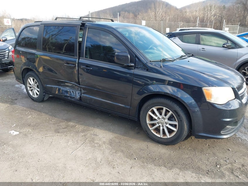 2C4RDGCG6ER122744 DODGE GRAND CARAVAN Photo 1
