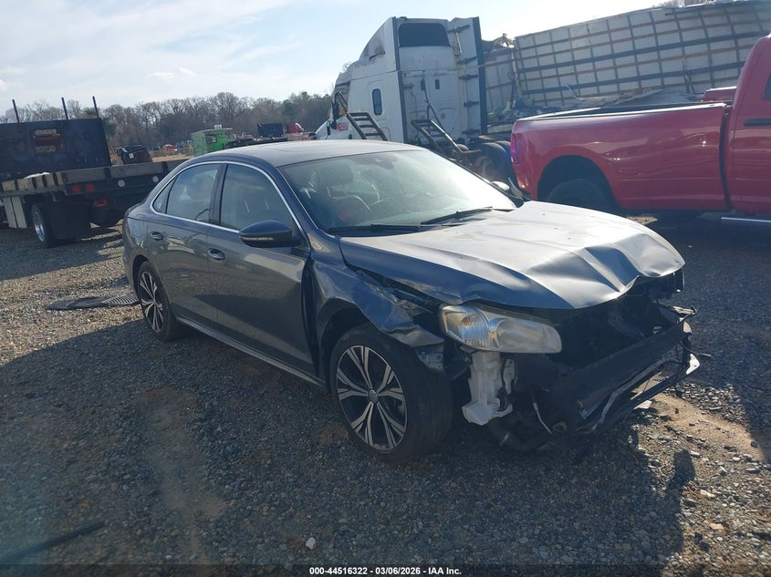 2022 VOLKSWAGEN PASSAT 2.0T SE
