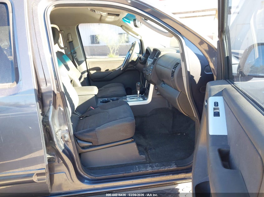 2012 Nissan Pathfinder Sv