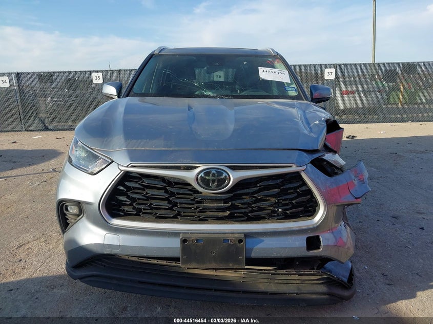 2022 Toyota Highlander Xle VIN: 5TDHZRAH3NS138167 Lot: 44516454
