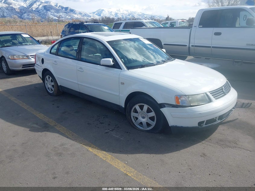 2000 VOLKSWAGEN PASSAT GLS