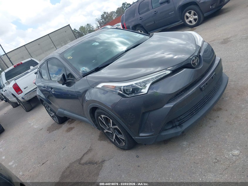 2019 TOYOTA C-HR XLE