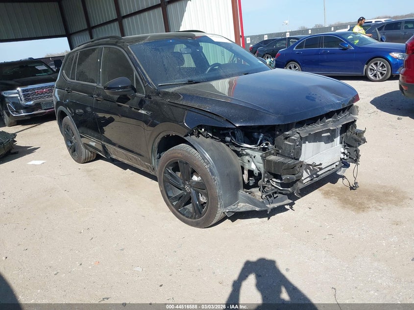 2024 Volkswagen Tiguan 2.0T Se R-Line Black