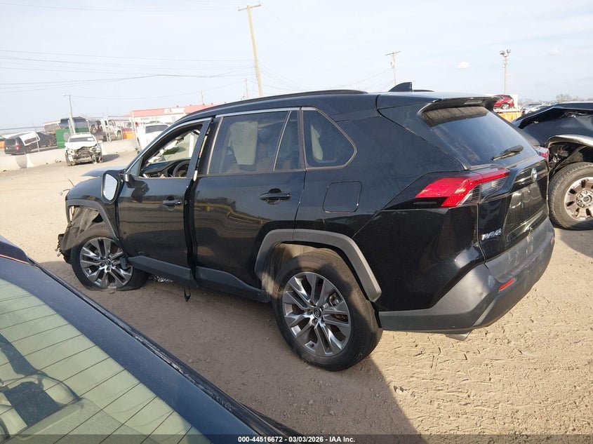 AtlanticExpress - Toyota RAV4