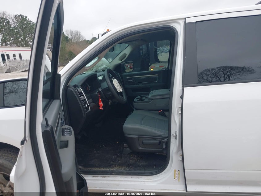 2019 Ram 1500 Classic Slt 4X2 6'4 Box