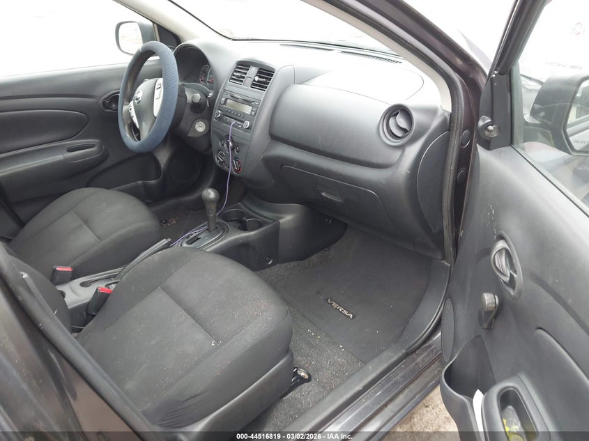 2015 Nissan Versa 1.6 S+