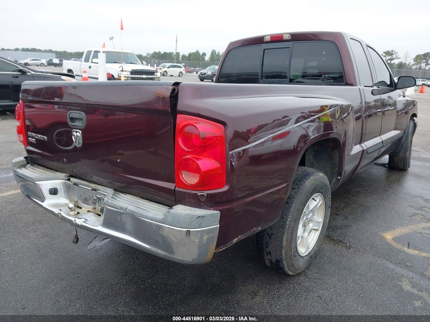 2005 Dodge Dakota Slt