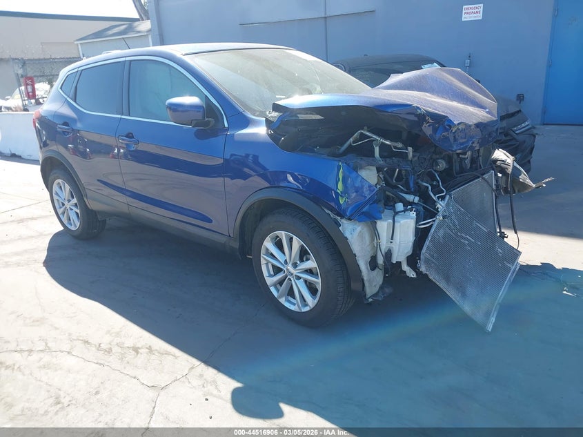 2017 Nissan Rogue Sport S