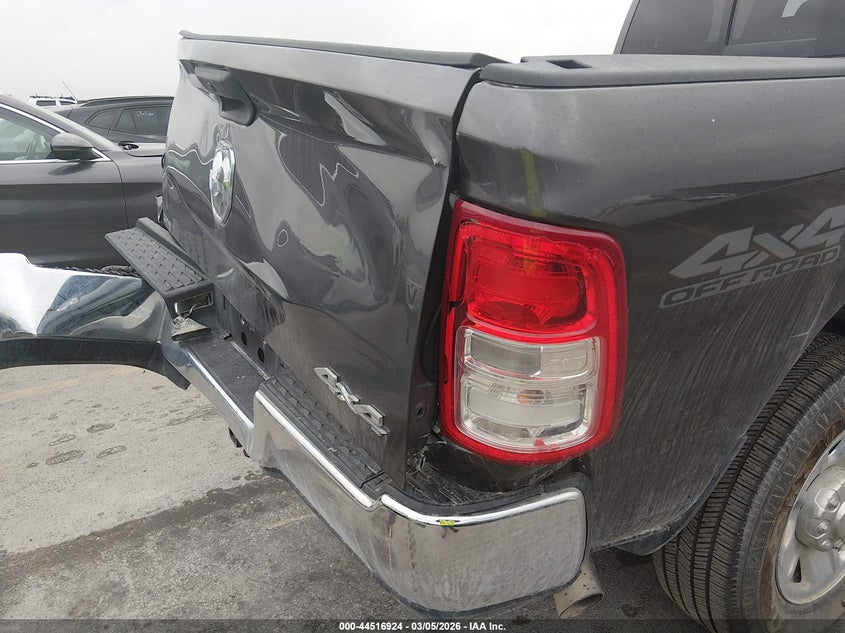 2022 Ram 2500 Tradesman 4X4 6'4 Box VIN: 3C6UR5CL2NG393018 Lot: 44516924